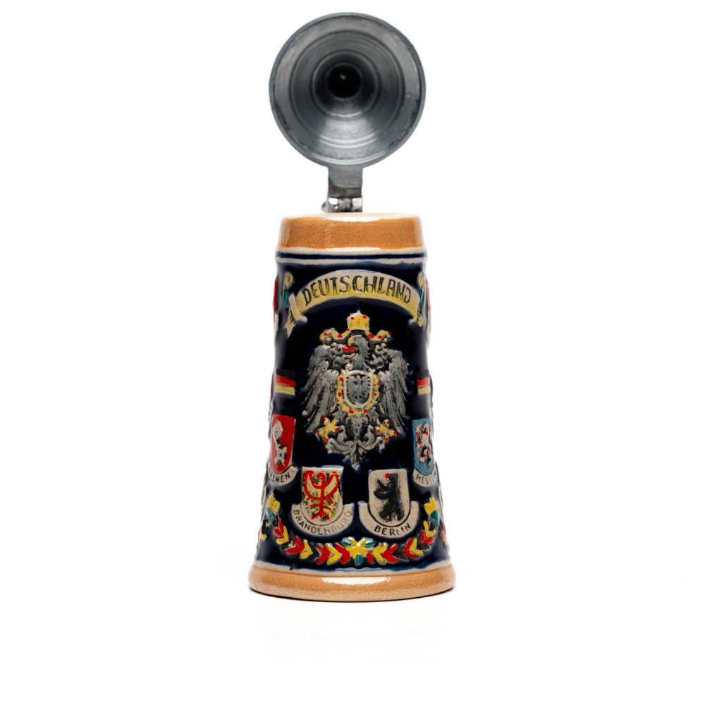 Amend Souvenir Mittelgroßer Bierkrug mit Deutschland-Wappen – klassisches Deutschland Souvenir