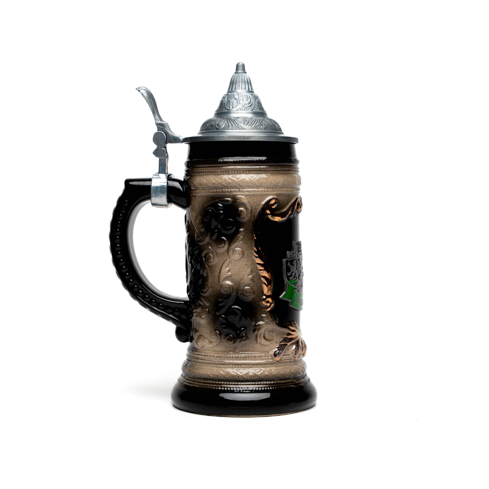 Mittelgroßer Bierkrug mit Heidelberg-Plakette – traditionelles Deutschland Souvenir