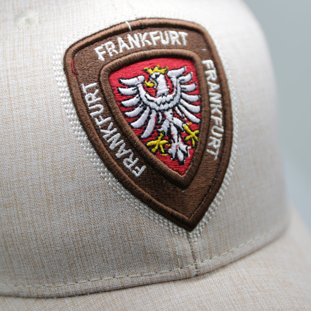 Beige Cap mit Frankfurt-Wappen auf der Vorderseite – Germany Souvenir