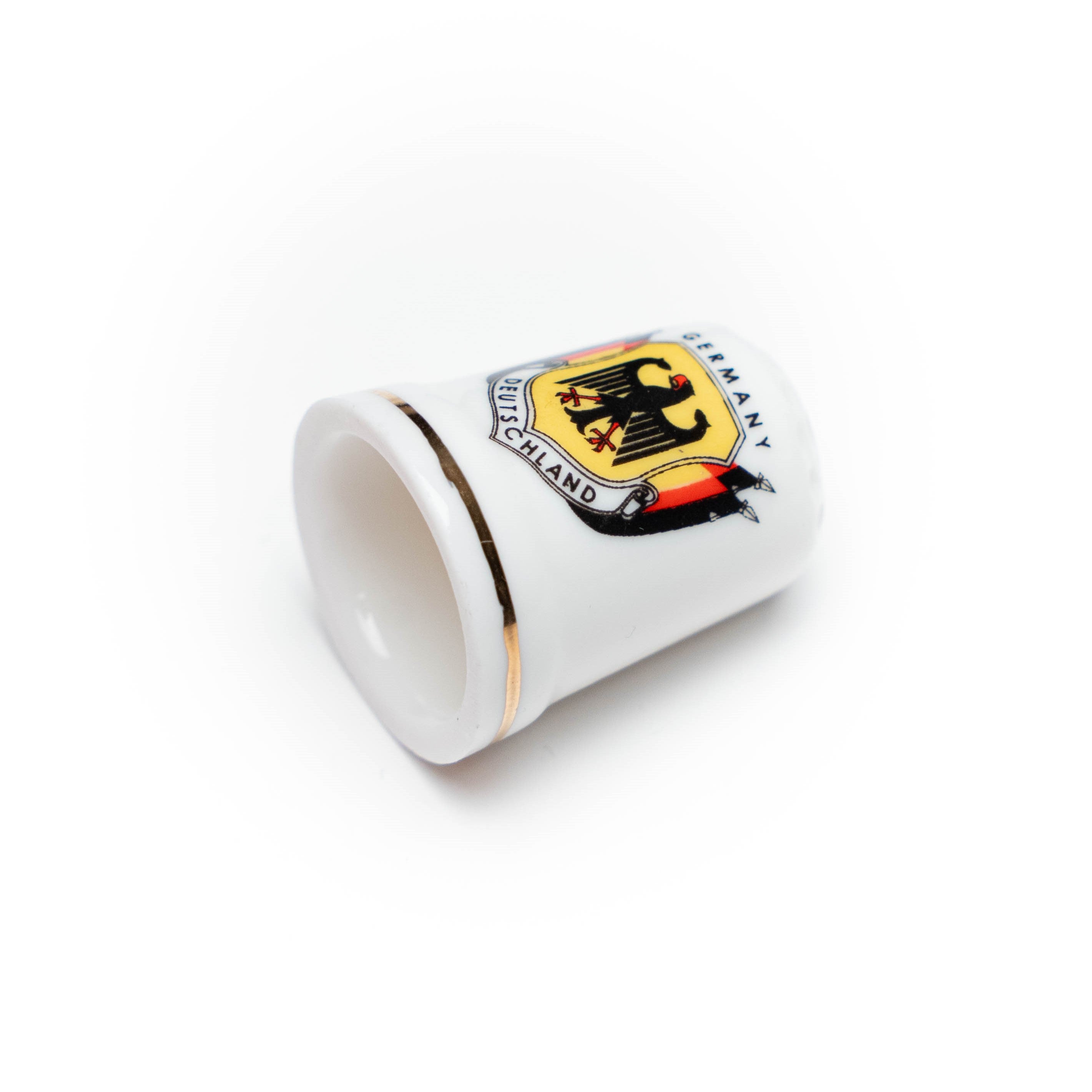 Amend Souvenir Porzellan-Fingerhut mit Deutschland-Wappen – Sammelobjekt, Deutschland Souvenir