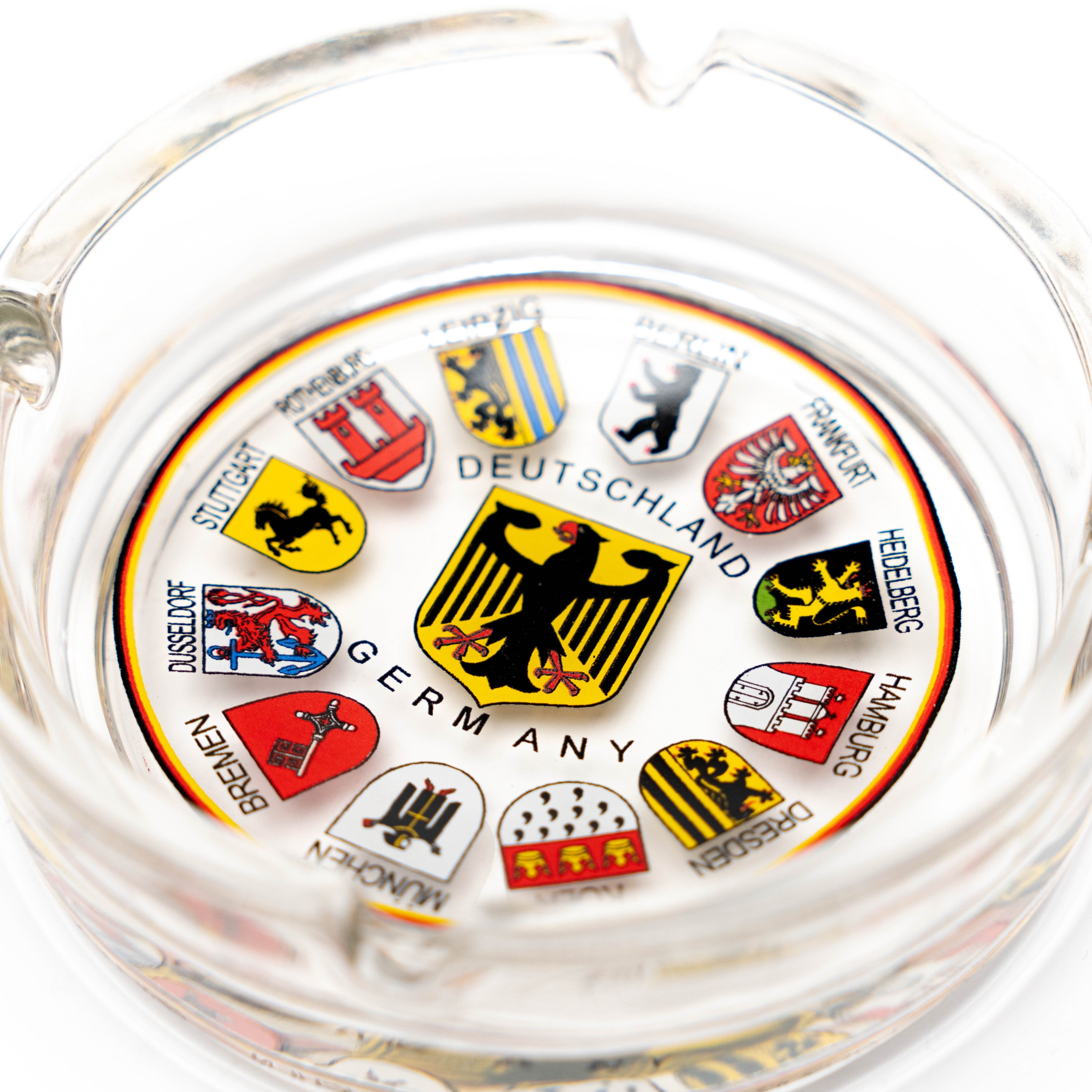 Glas-Aschenbecher mit Wappenkranz-Design – Deutschland Souvenir