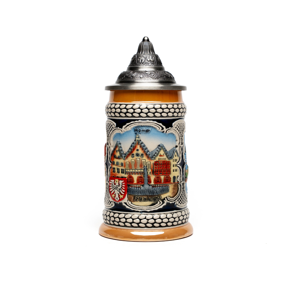 Mittelgroßer Bierkrug mit Frankfurt Römer Relief – detailreiches Deutschland Souvenir