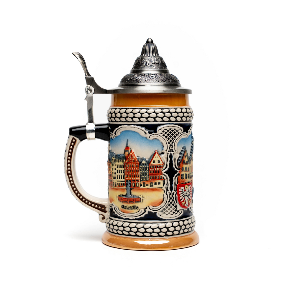 Mittelgroßer Bierkrug mit Frankfurt Römer Relief – detailreiches Deutschland Souvenir