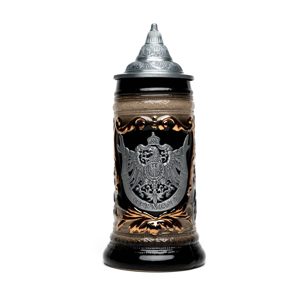 Großer Bierkrug mit Germany-Plakette – traditionelles Deutschland Souvenir