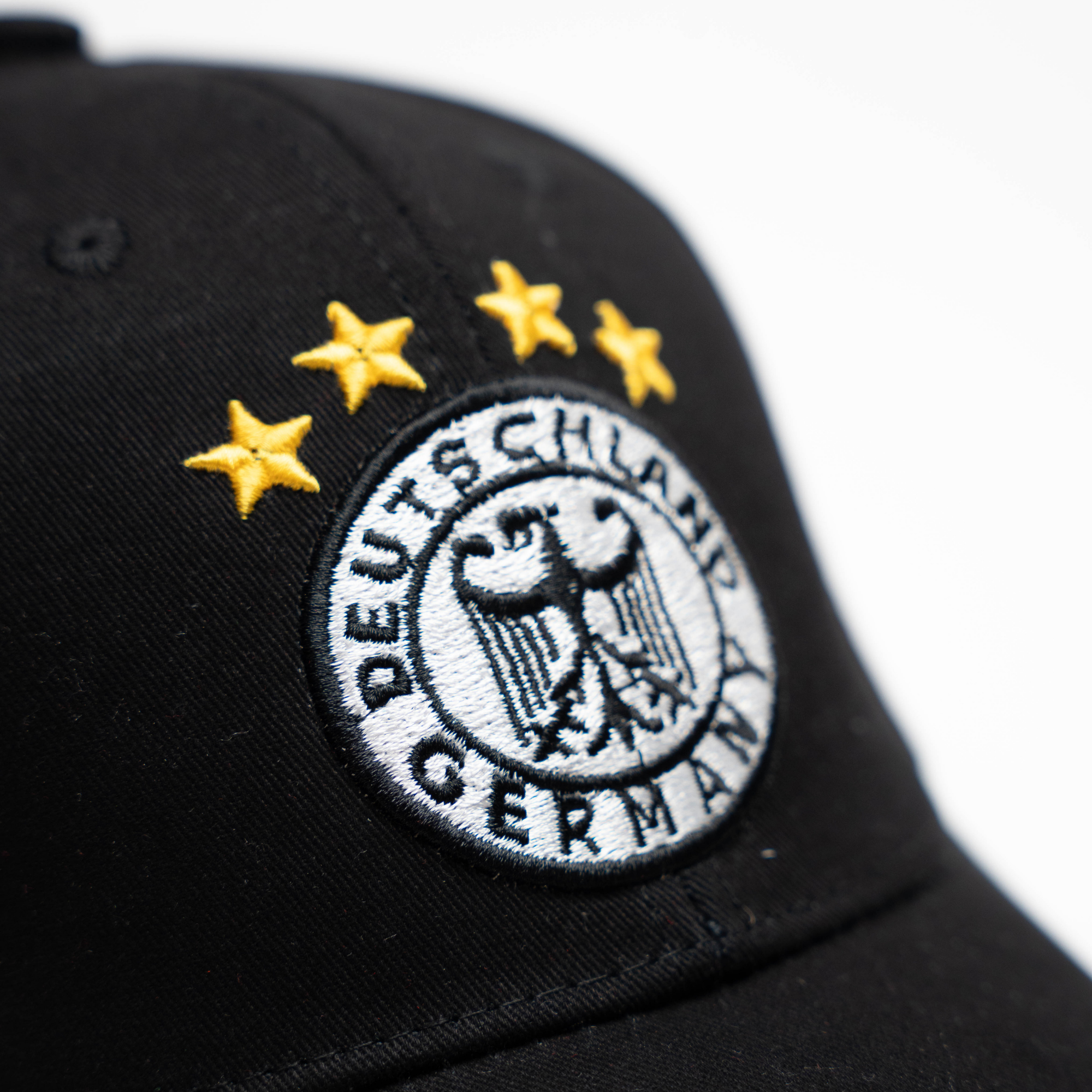 Schwarze Cap mit vier Sternen und Deutschland Wappen – Deutschland Souvenir