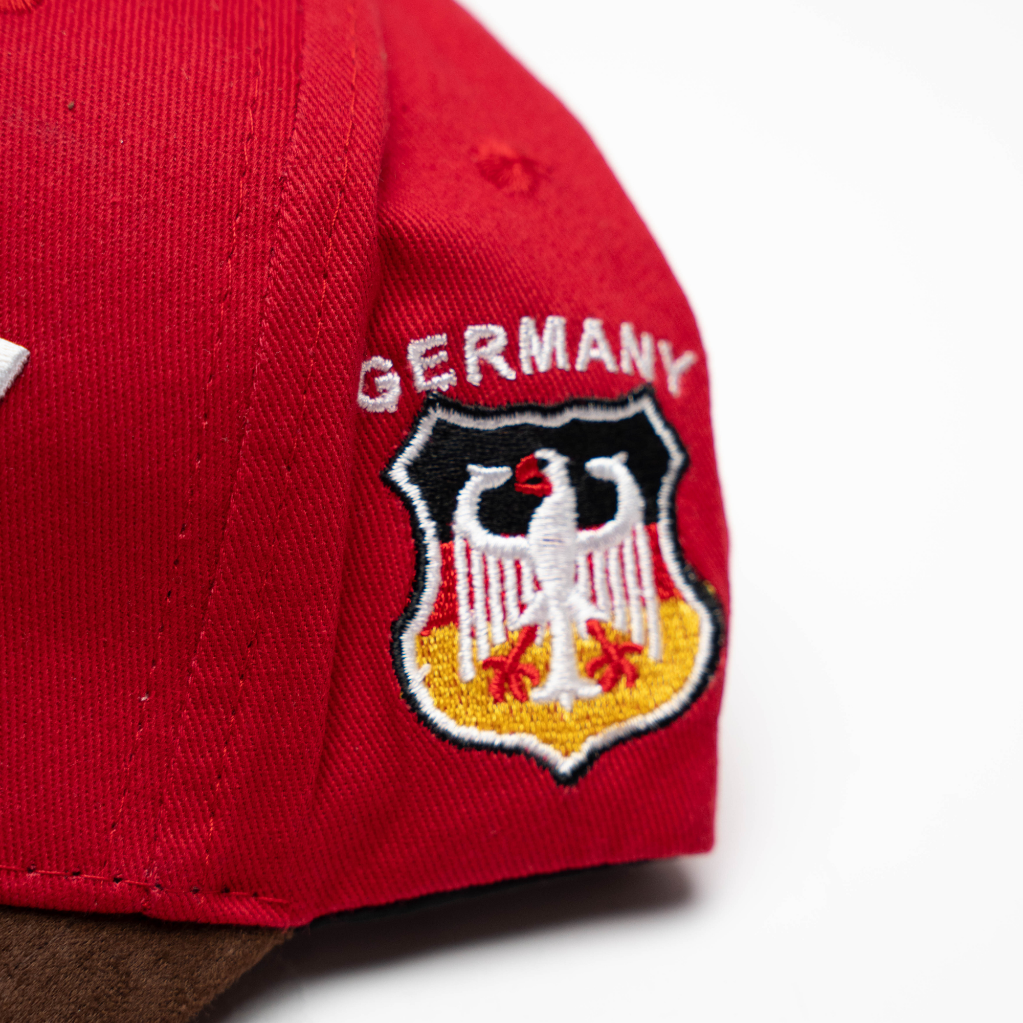 Rote Leder-Cap mit Germany-Schriftzug – Deutschland Souvenir