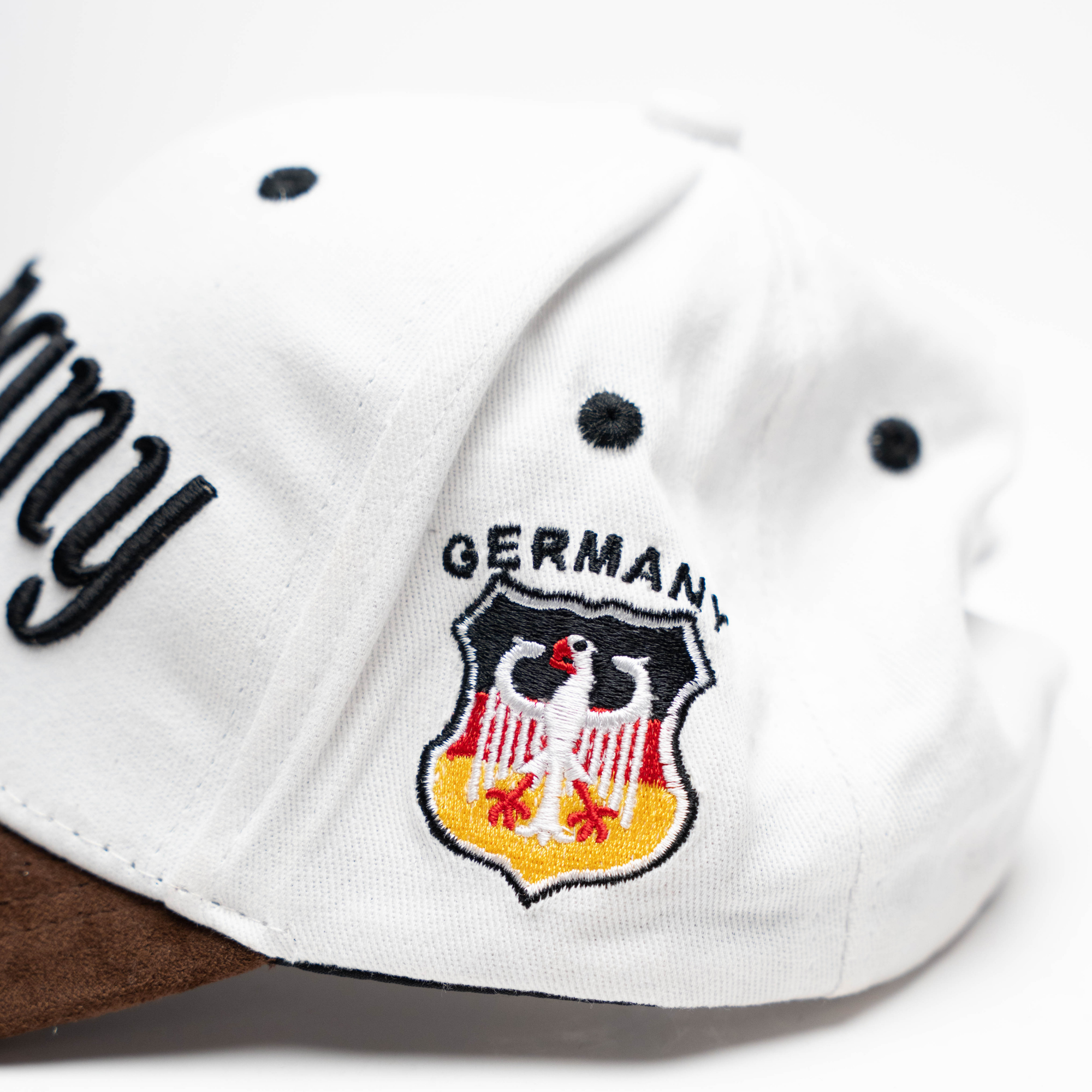 Weiße Leder-Cap mit Germany-Schriftzug – Deutschland Souvenir