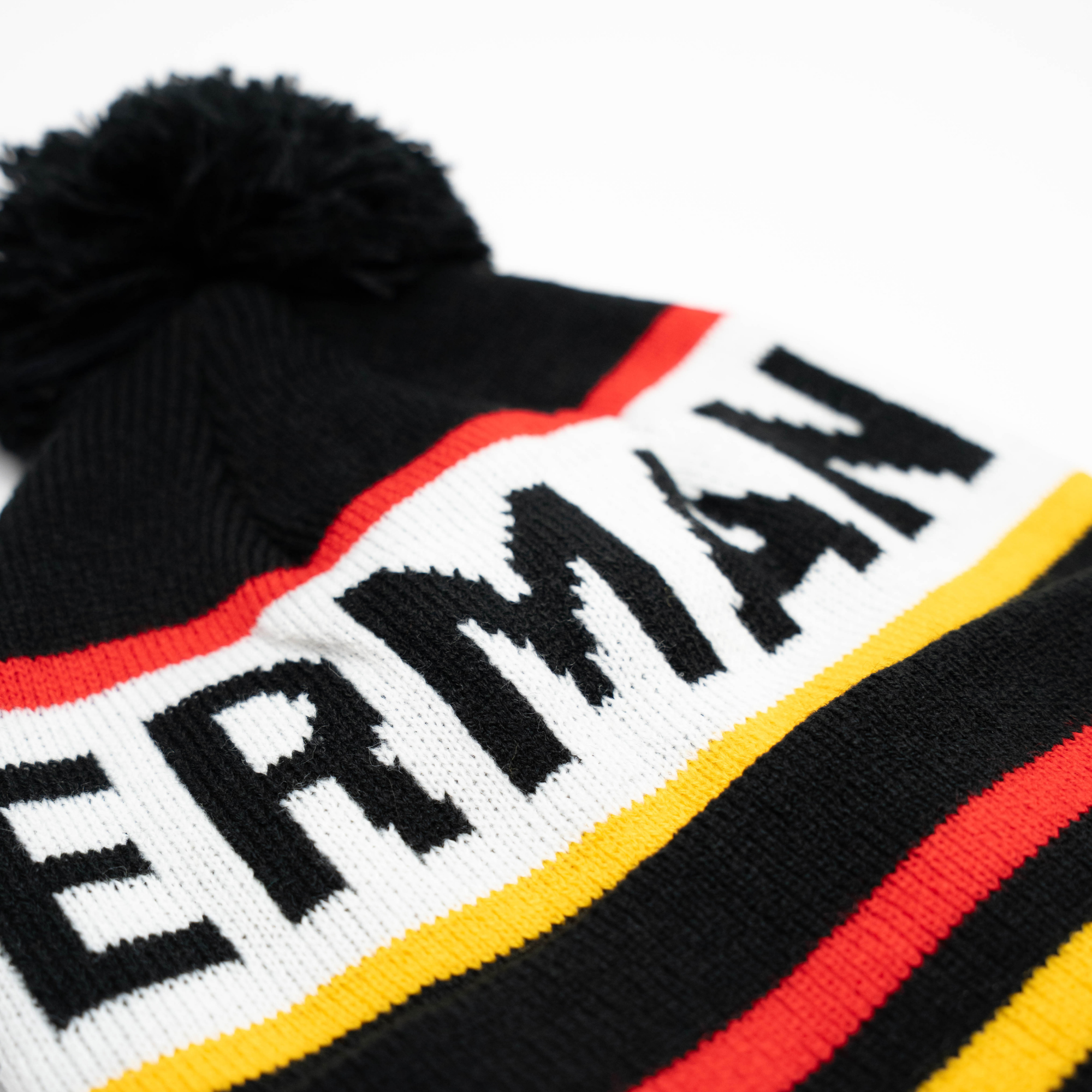 Schwarze Pudel-Mütze mit Germany-Schriftzug – Deutschland Souvenir